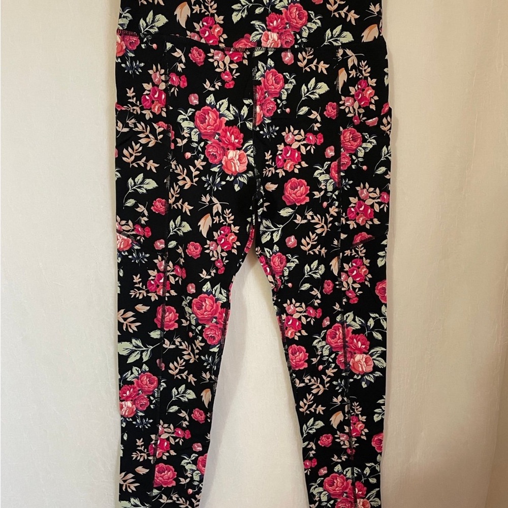 Womens Eluminary leggings size 2 NWT